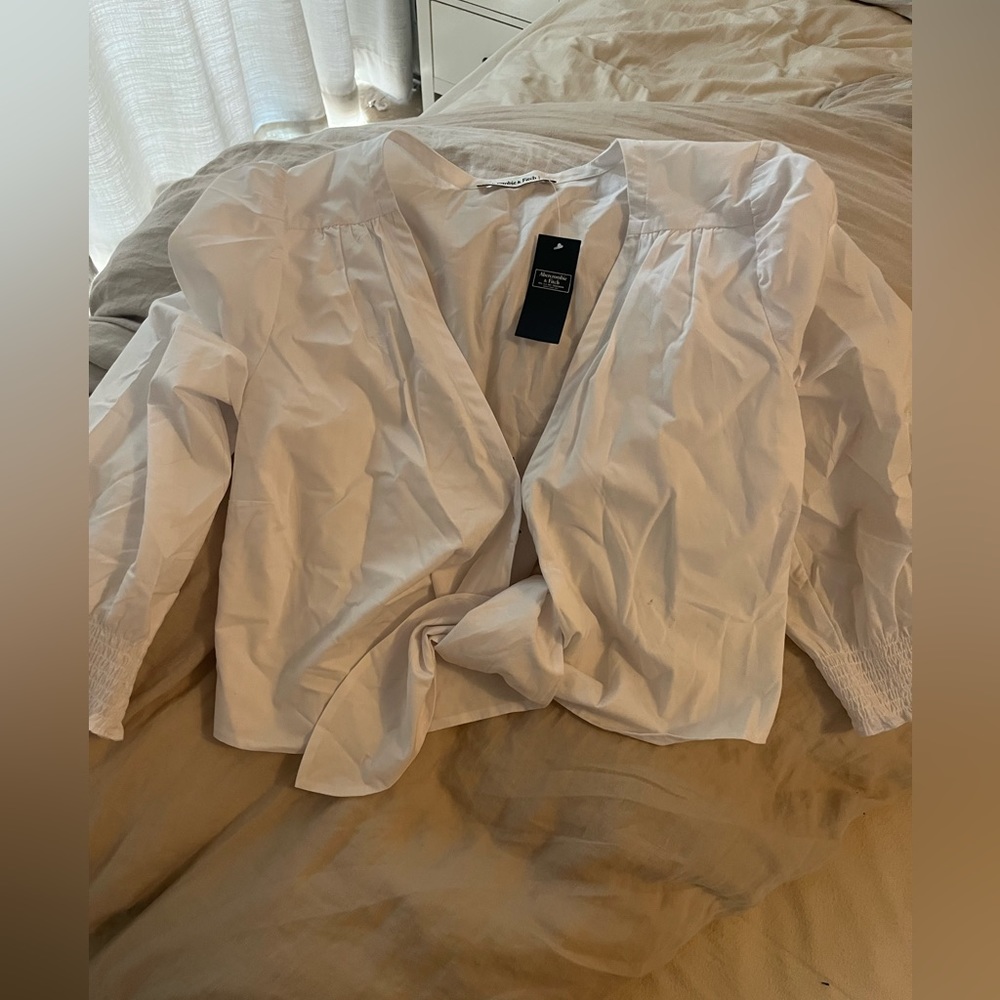 Abercrombie and Fitch Blouse - Picture 2 of 2
